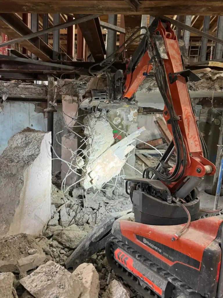 slooprobot in actie sloopwerken